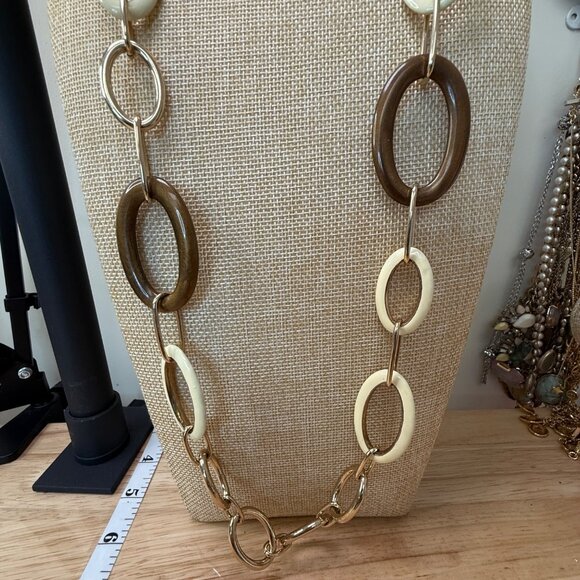 Banana Republic Long Gold-Tone Chain Link Necklace With Cream & Brown Accents - Picture 3 of 16
